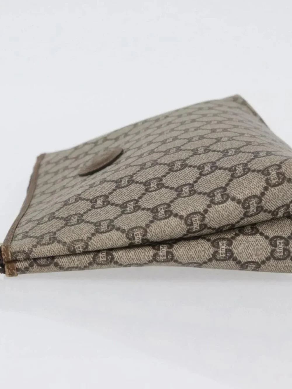 GUCCI GG Plus Supreme Clutch Bag PVC Beige Auth ka2920